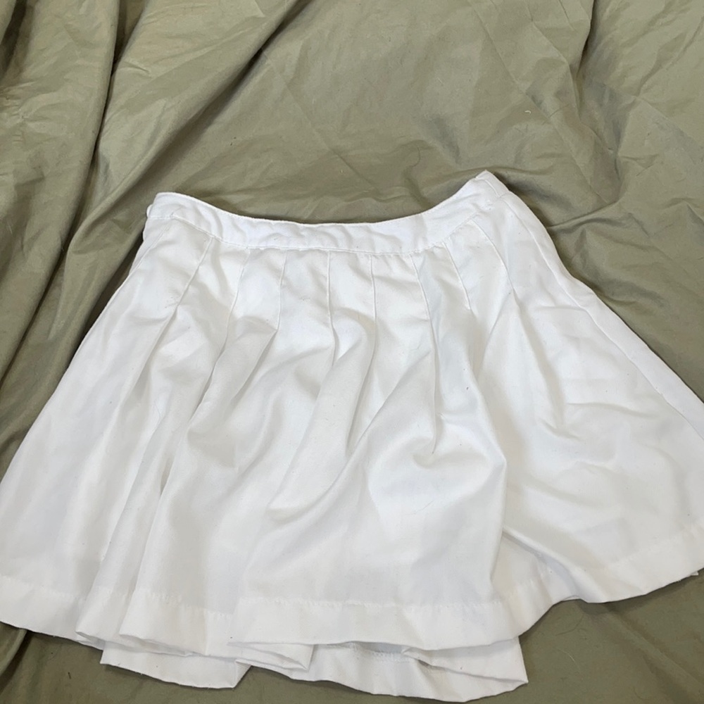 White pleated skirt